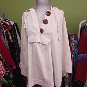 Trovata cream cape